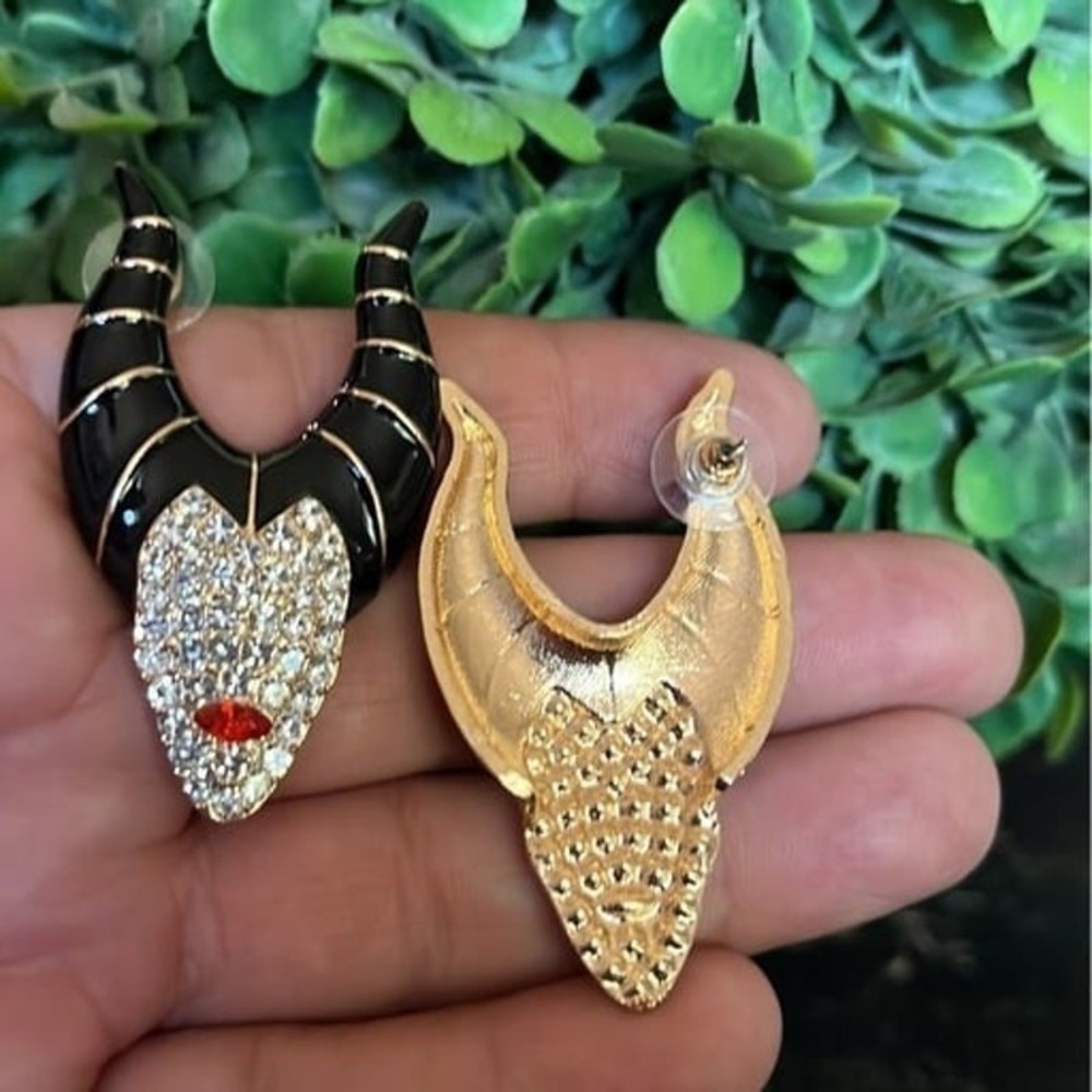 New Maleficent Sleeping Beauty Disney Villain Rhinestone Earrings Statement - Picture 2 of 2
